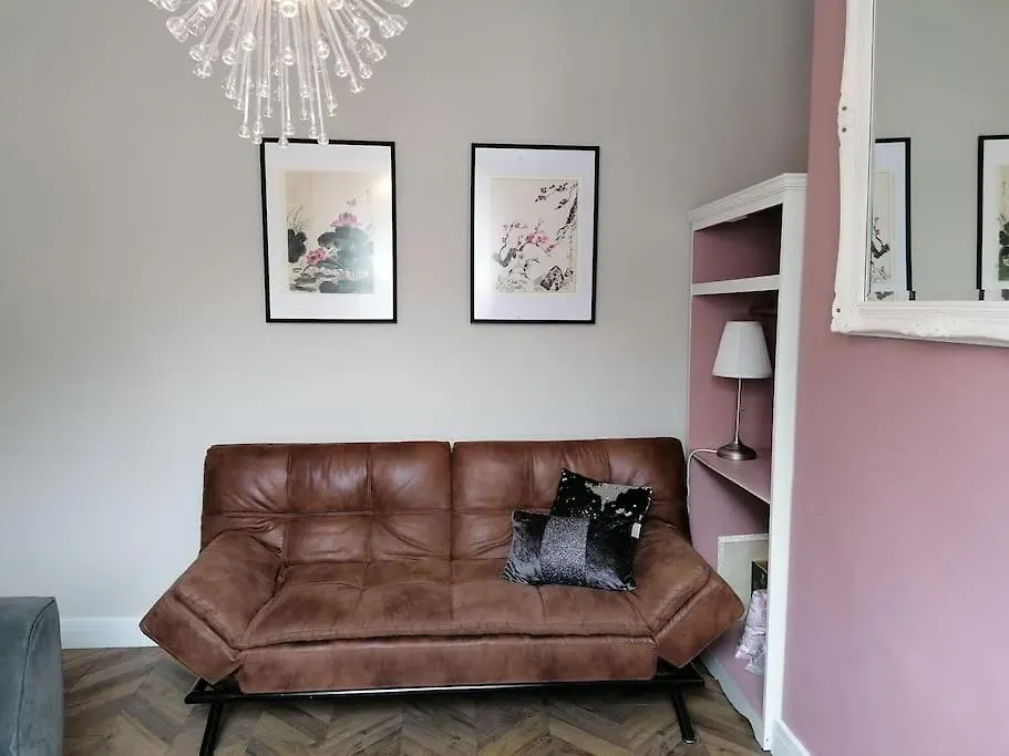 Holiday home Stunning 3 Bedroom Townhouse In The Heart Of City Belfast