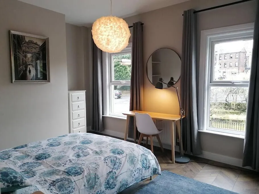 Stunning 3 Bedroom Townhouse In The Heart Of City Belfast United Kingdom